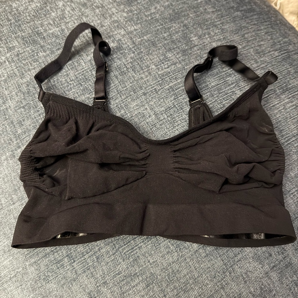 Skims Seamless Sculpting Bra - Picture 2 of 6